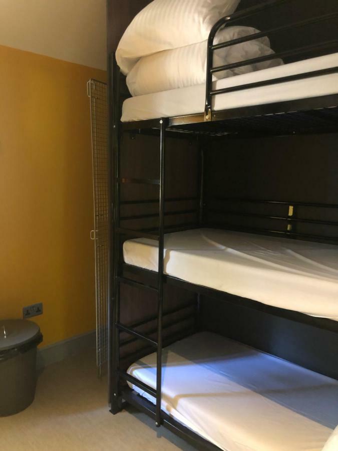 Habitación Compartida Mixta de 6 camas